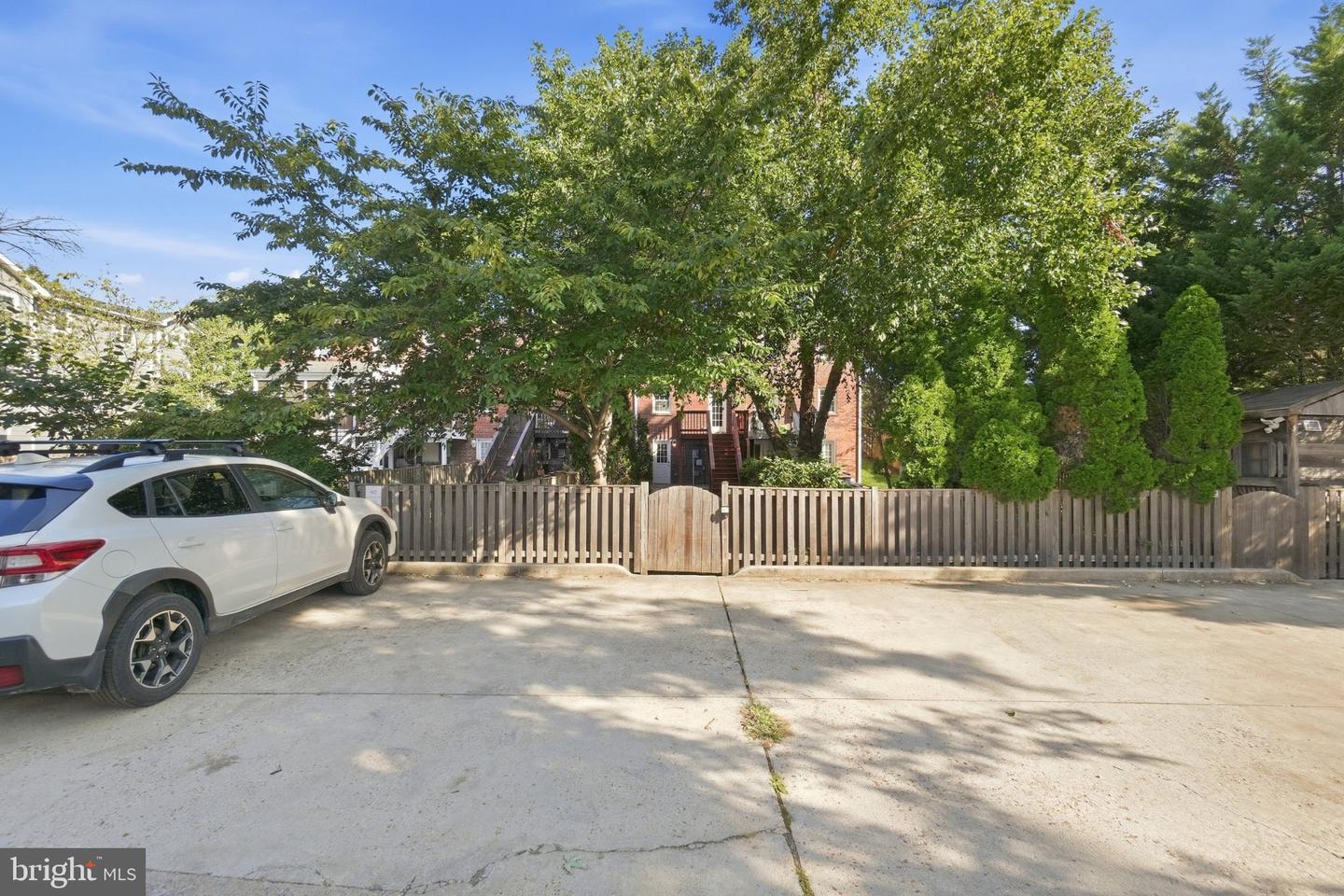 231 E Mason Ave Property Photo 32