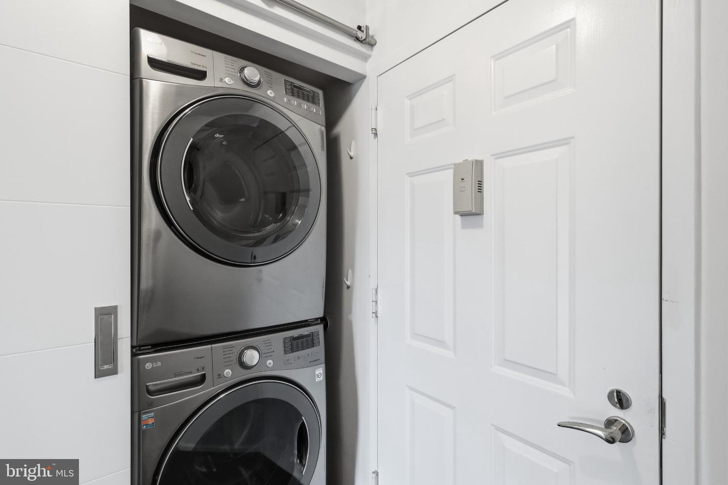 2121 Jamieson Ave #602 Property Photo 14