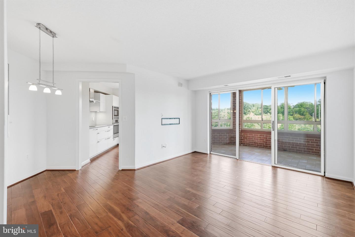 2121 Jamieson Ave #602 Property Photo 15