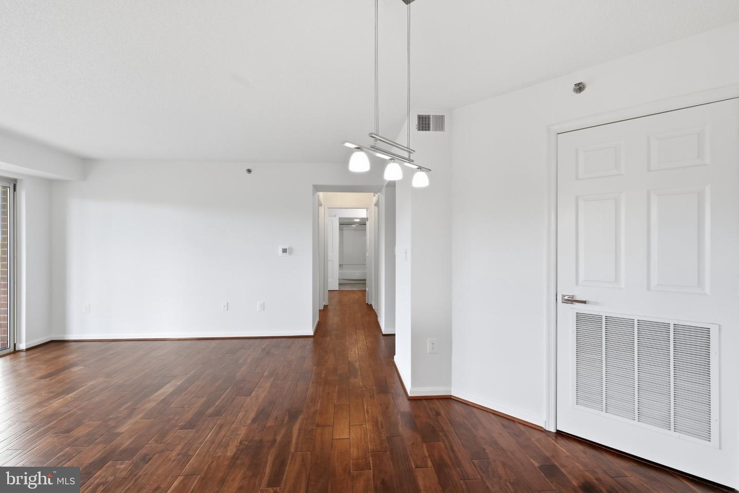 2121 Jamieson Ave #602 Property Photo 21