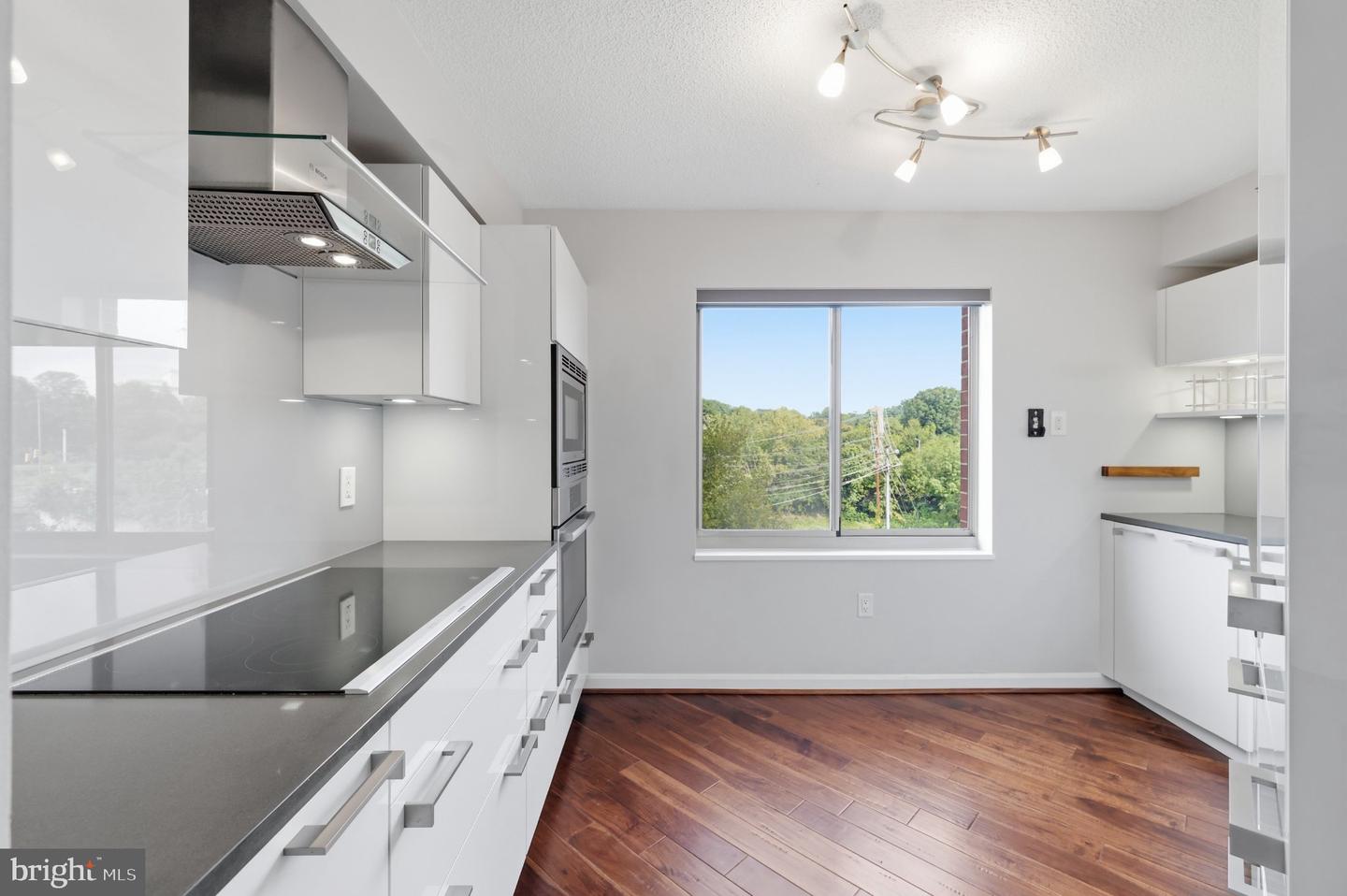 2121 Jamieson Ave #602 Property Photo 26