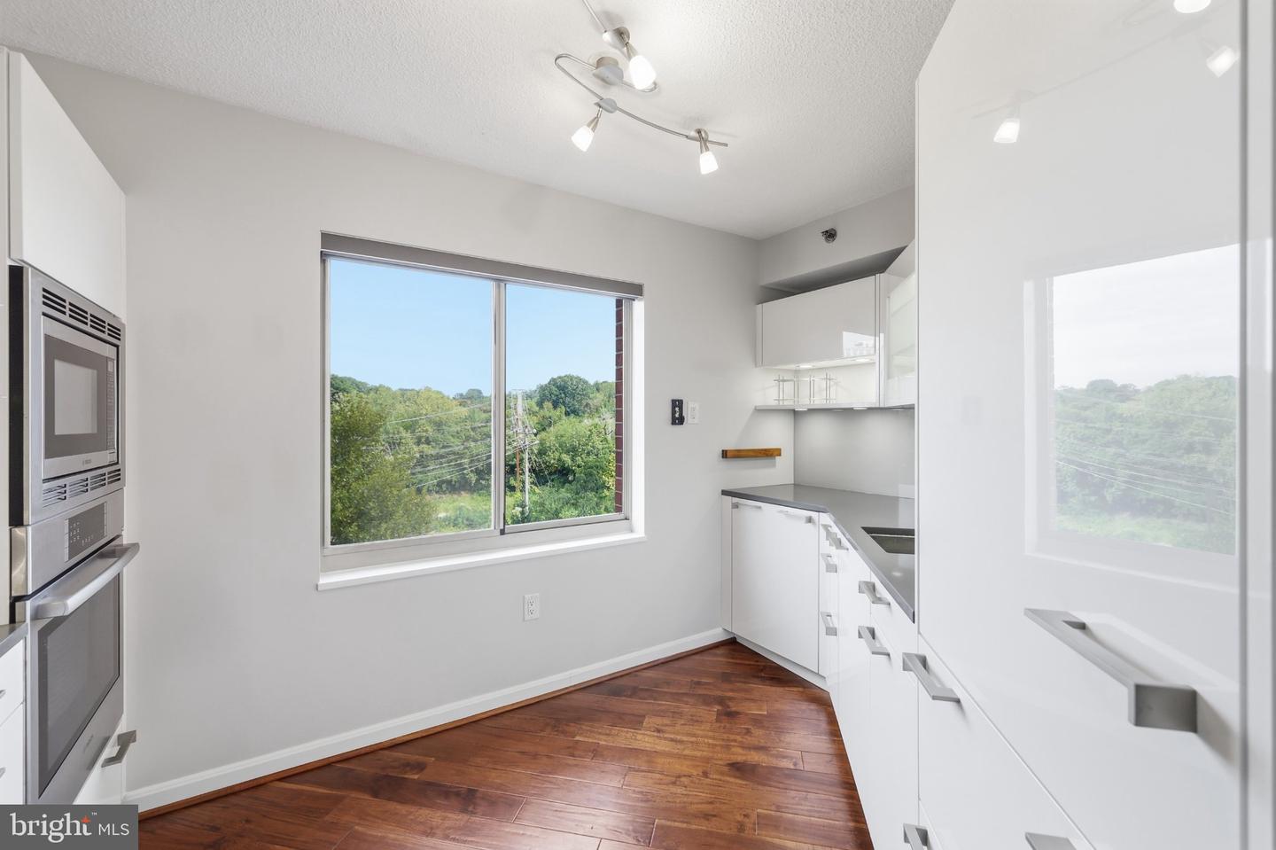 2121 Jamieson Ave #602 Property Photo 27