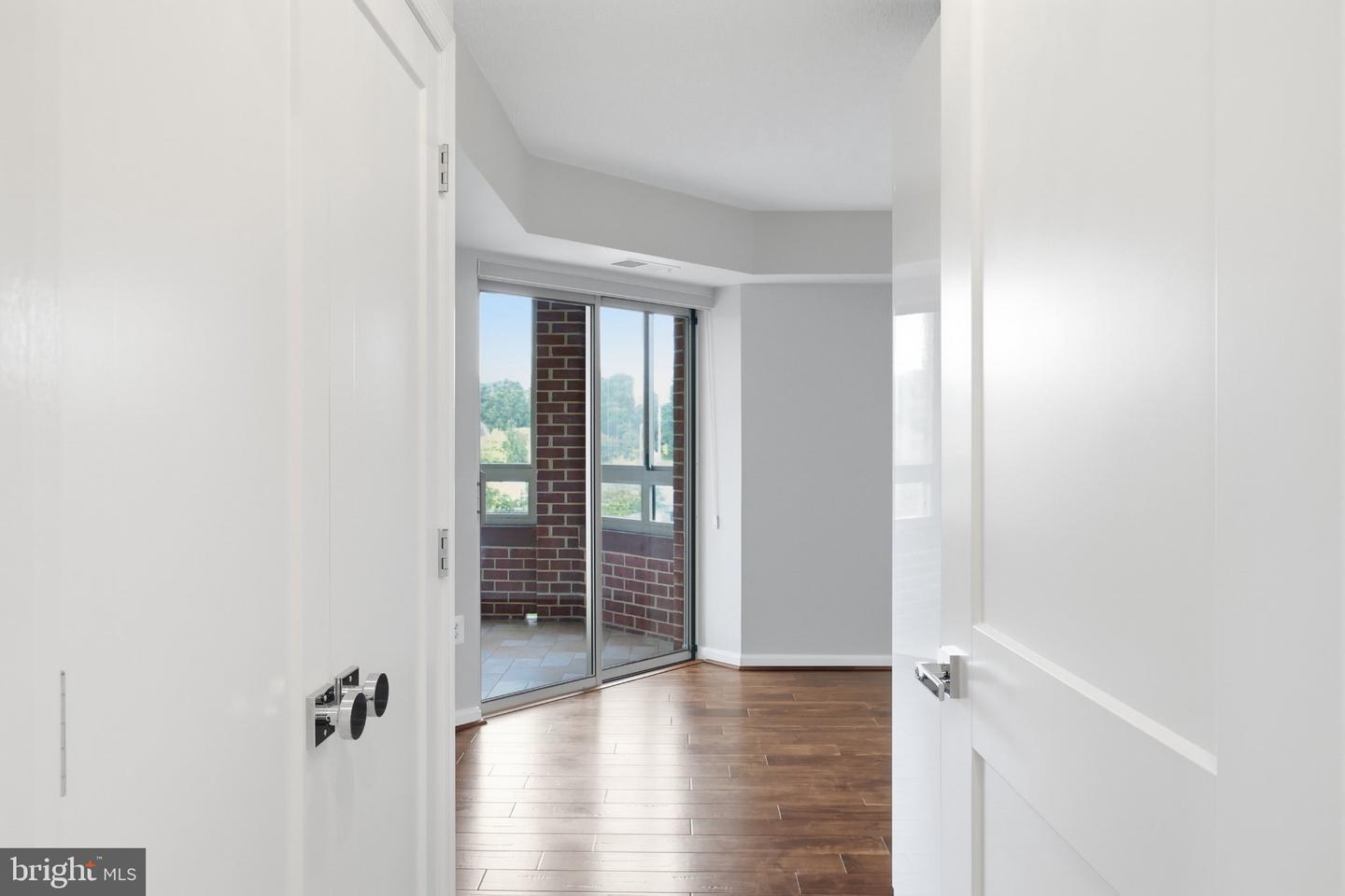 2121 Jamieson Ave #602 Property Photo 36