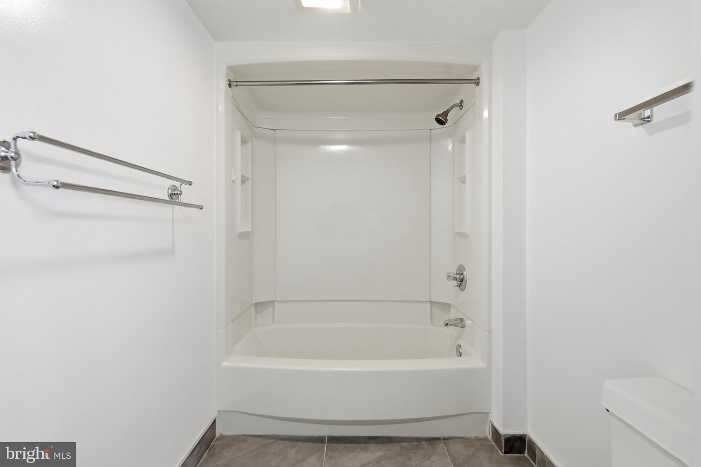 2121 Jamieson Ave #602 Property Photo 42