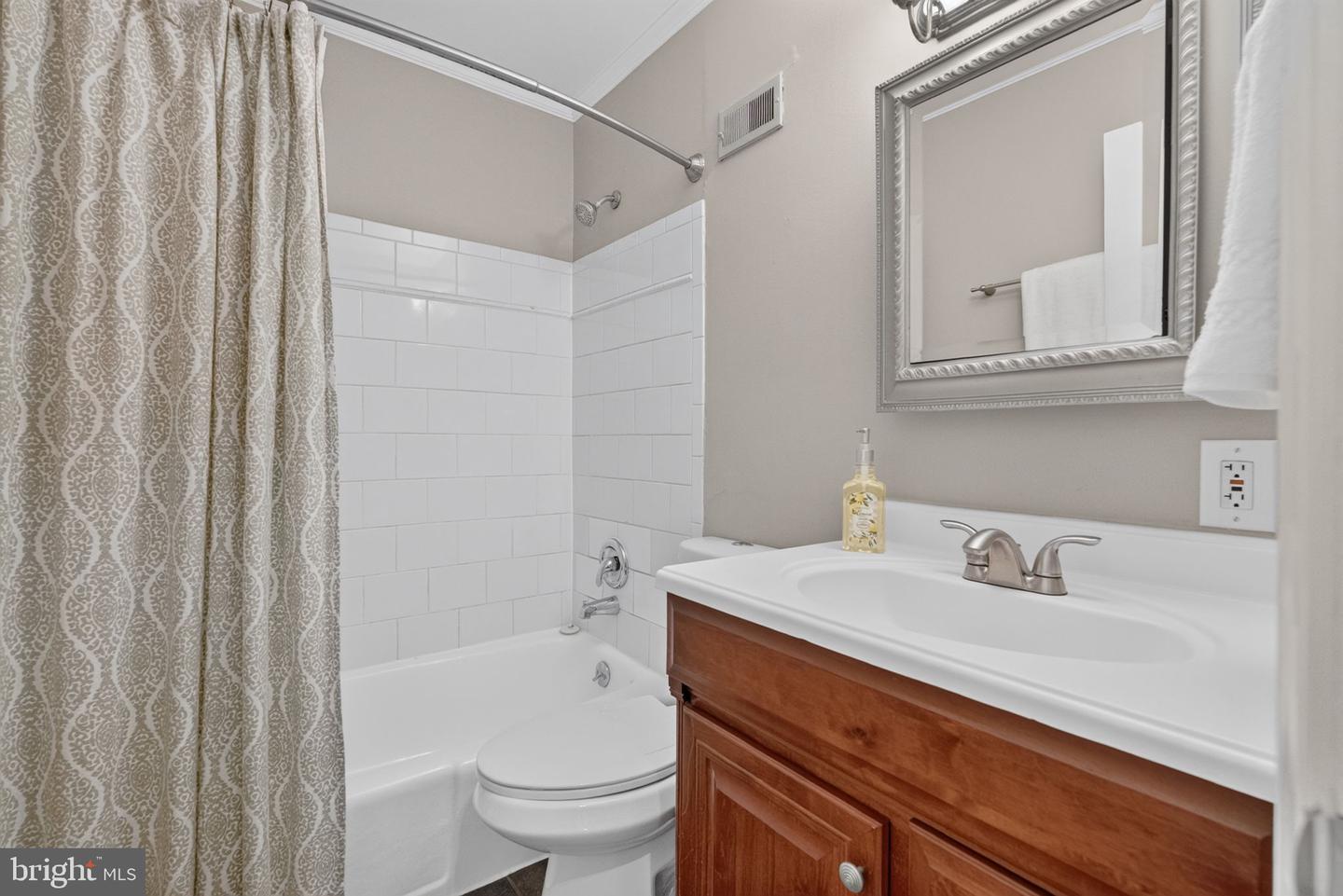 5441 Richenbacher Ave Property Photo 30
