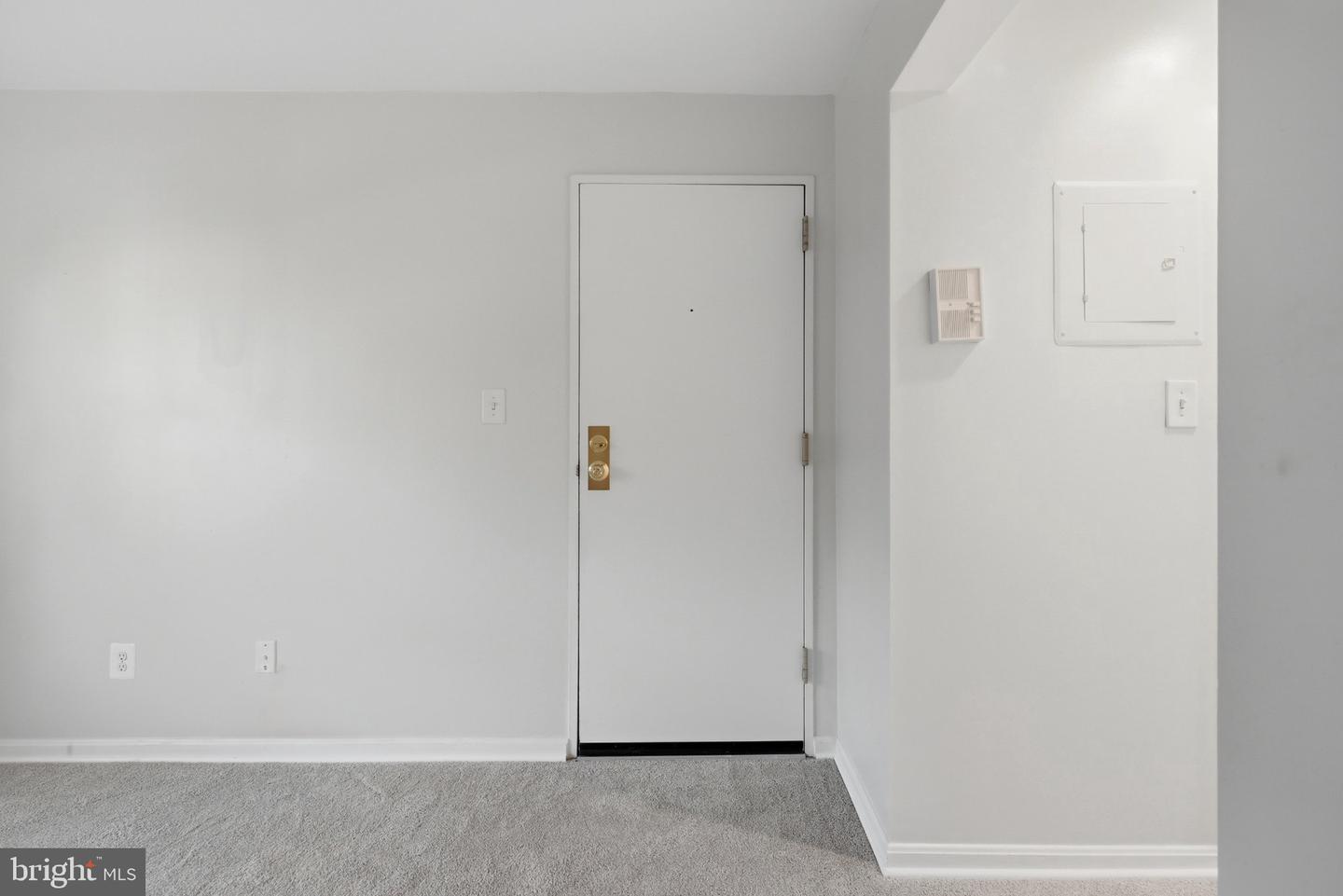 525 Bashford Ln #4 Property Photo 8