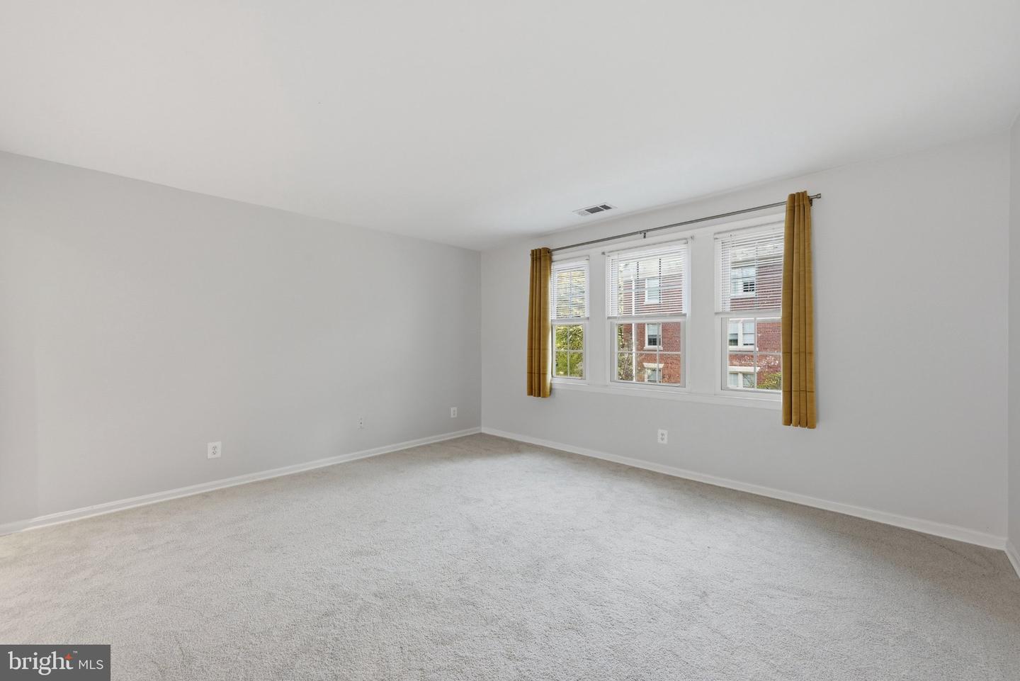 525 Bashford Ln #4 Property Photo 15