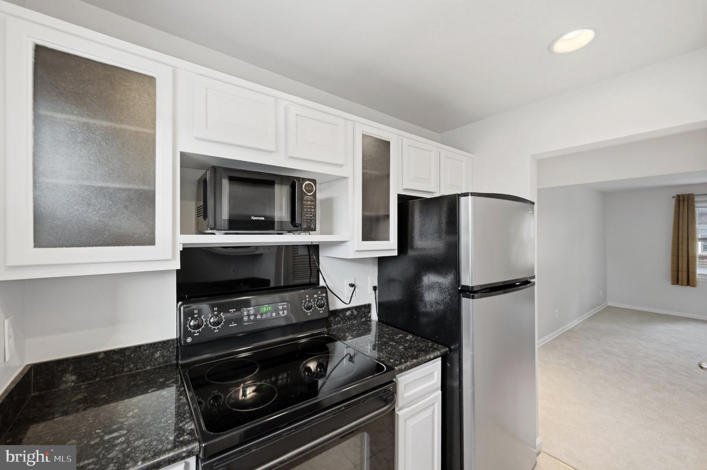 525 Bashford Ln #4 Property Photo 25