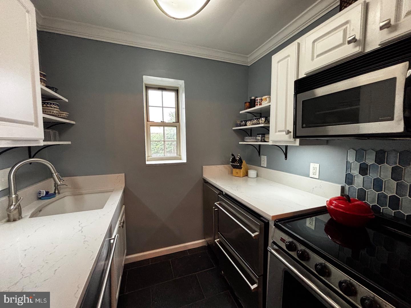 820 S Washington St #226 Property Photo 12