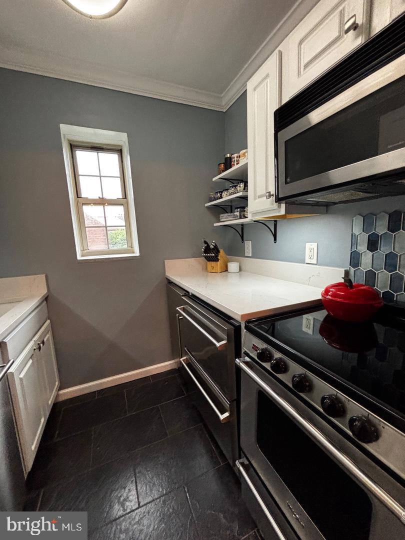 820 S Washington St #226 Property Photo 16