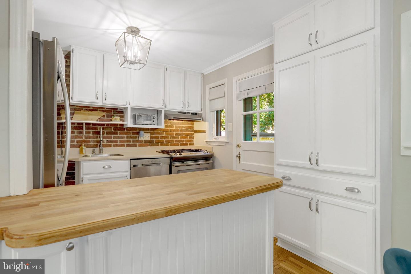 208 E Bellefonte Ave #a Property Photo 10