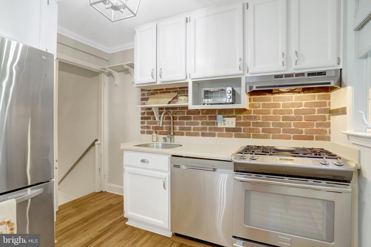 208 E Bellefonte Ave #a Property Photo 11