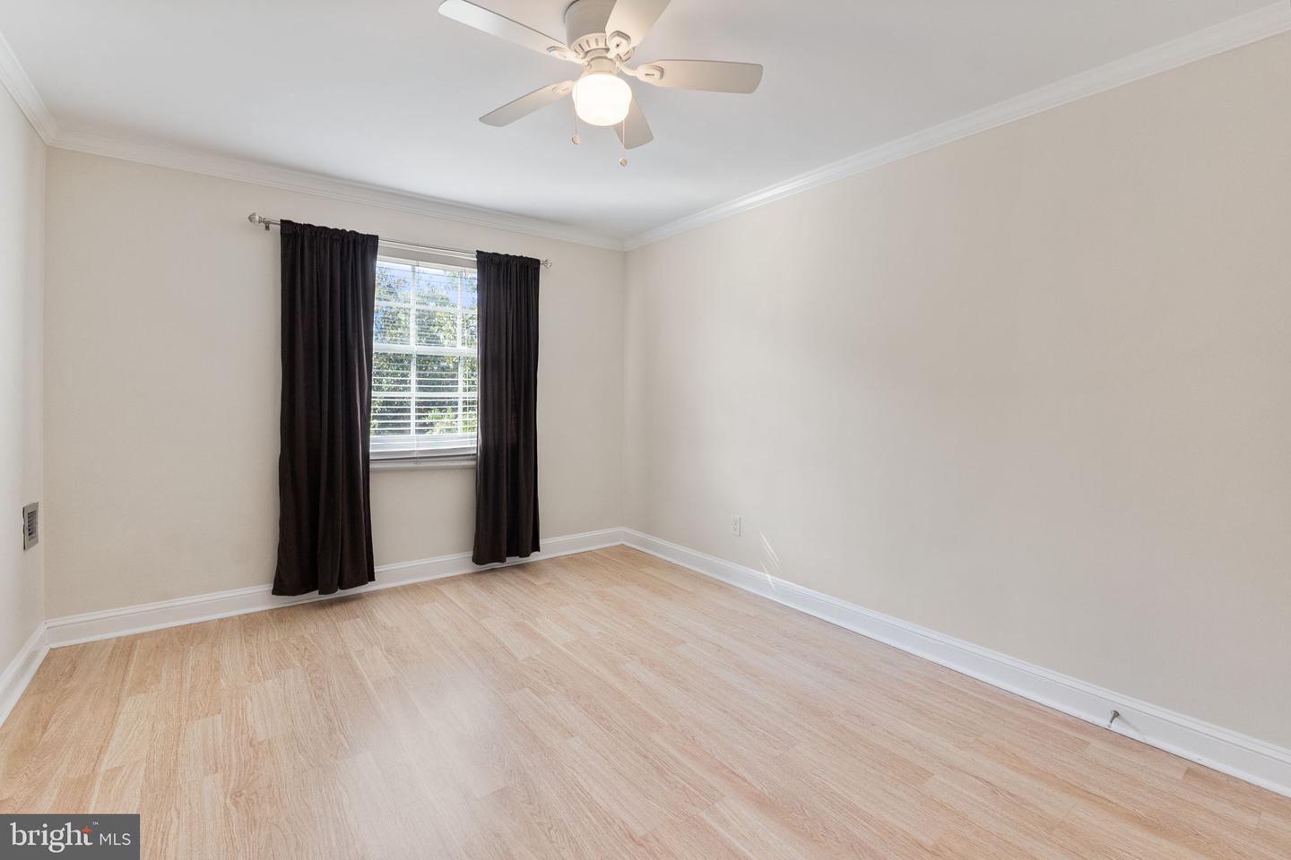 1732 W Abingdon Dr #301 Property Photo 11