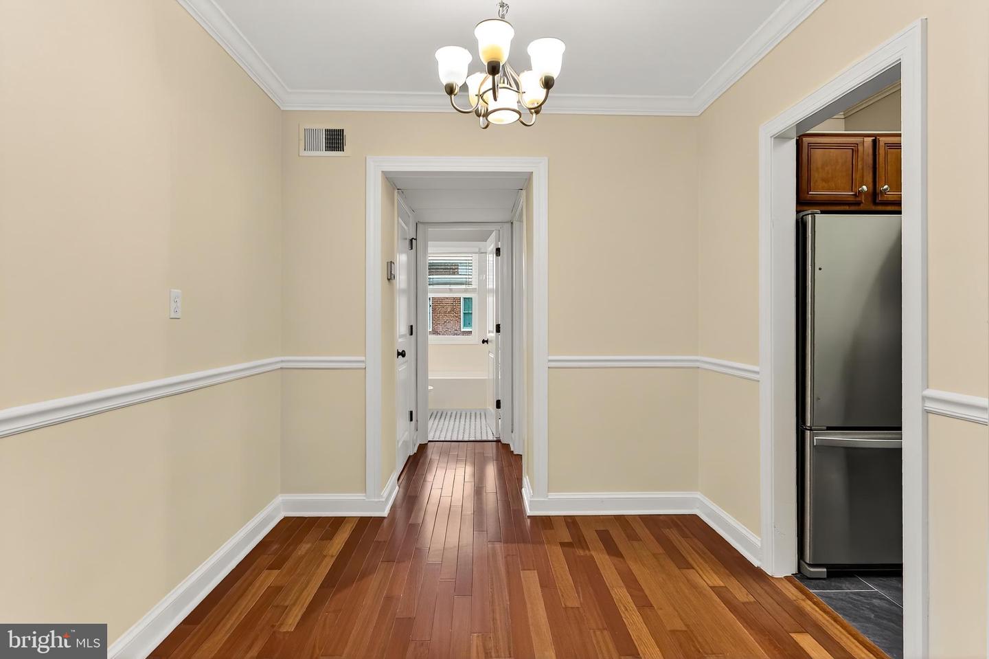 718 S Washington St #304 Property Photo 8