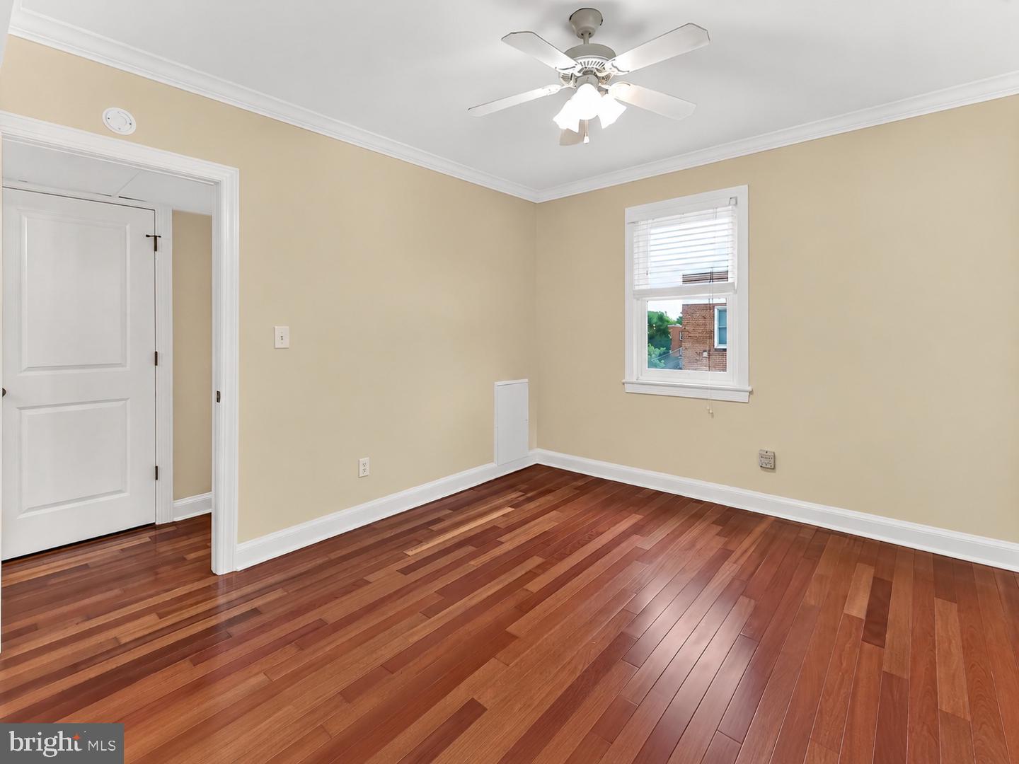718 S Washington St #304 Property Photo 16