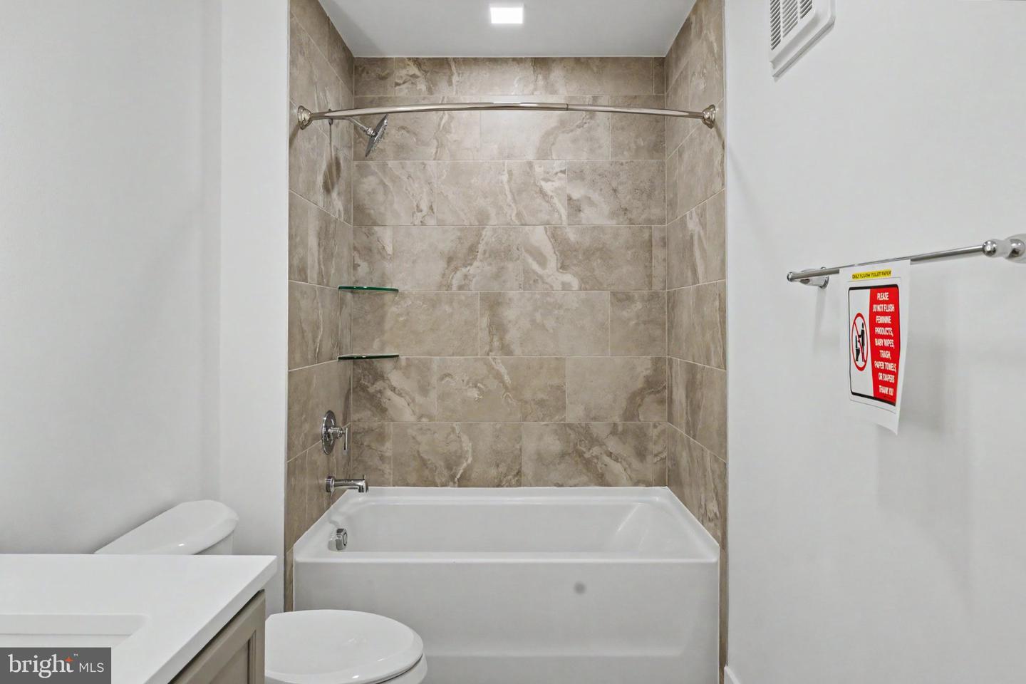 701 N Henry St #503 Property Photo 52