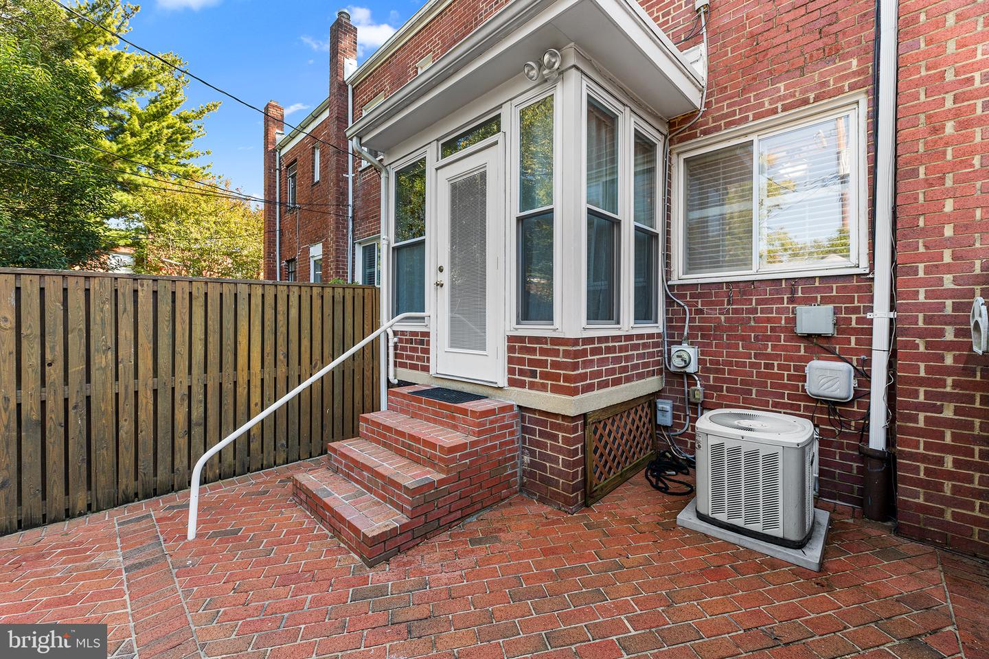 813 Jefferson St Property Photo 30