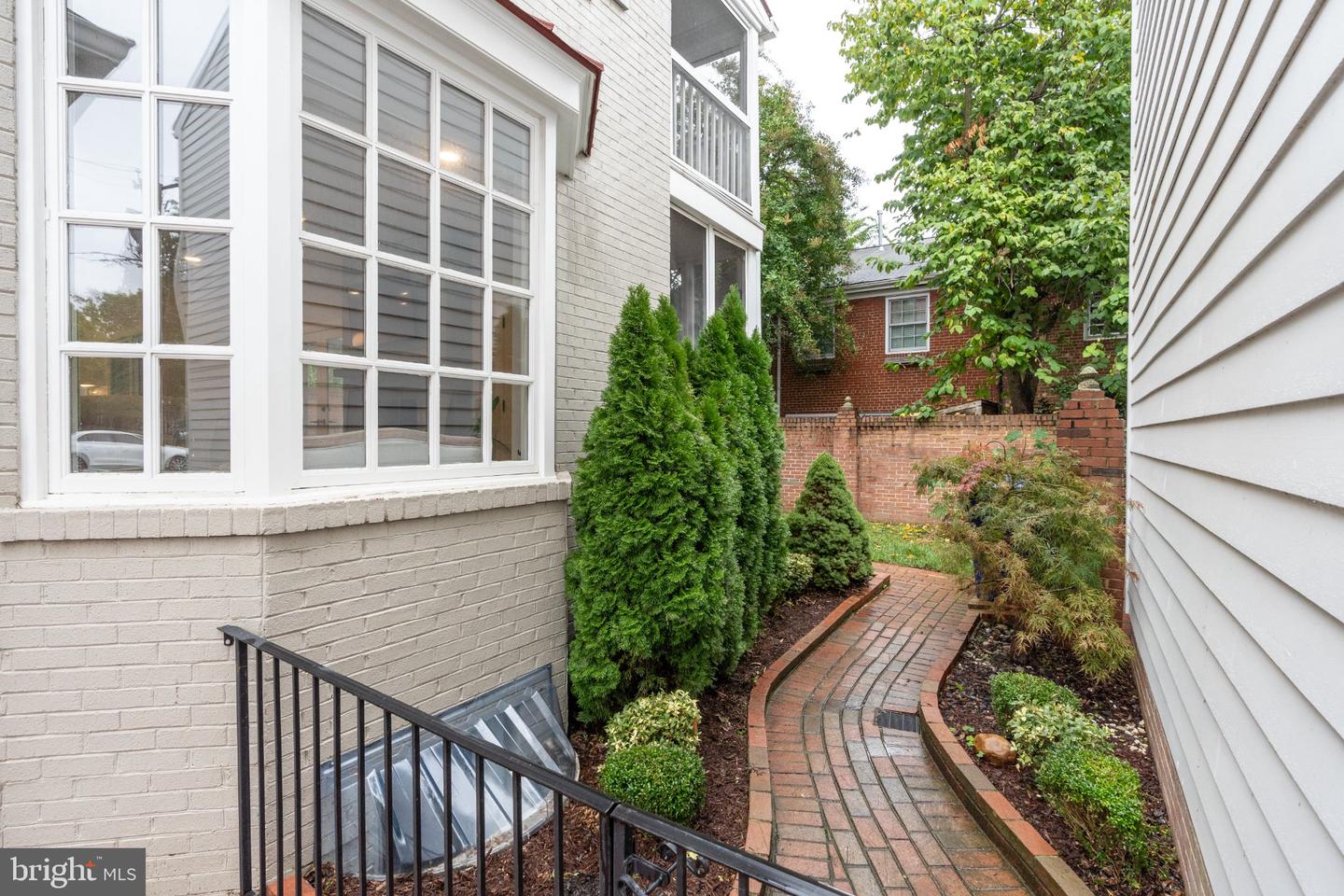 504 S Pitt St Property Photo 4