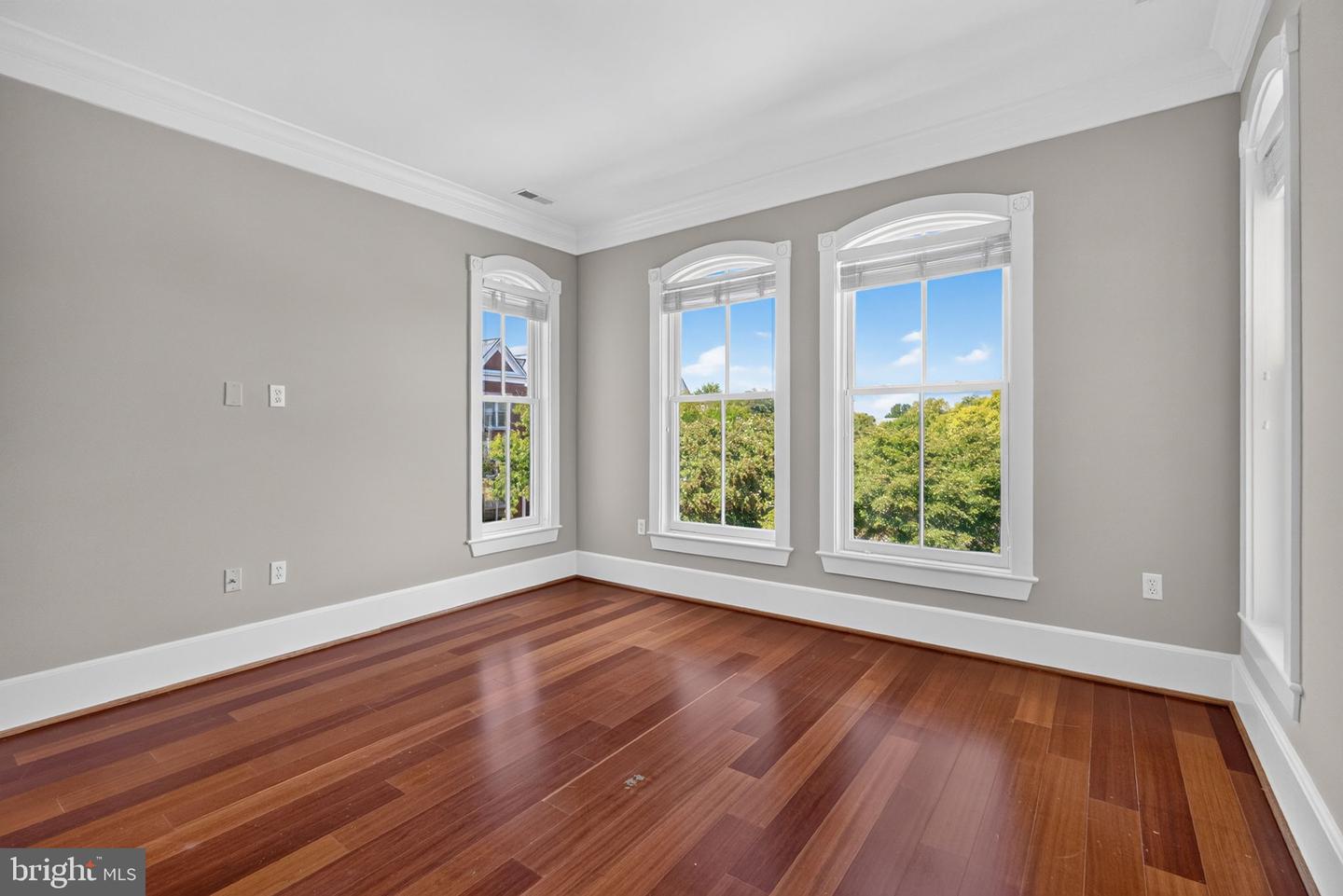 900 N Washington St #302e Property Photo 28