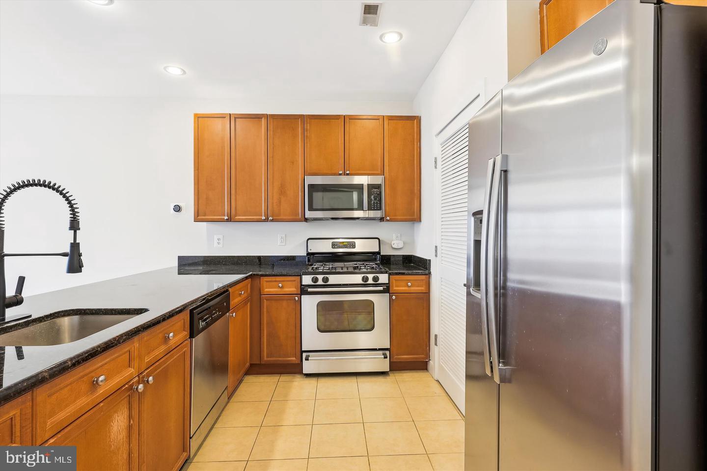 181 E Reed Ave #305 Property Photo 3