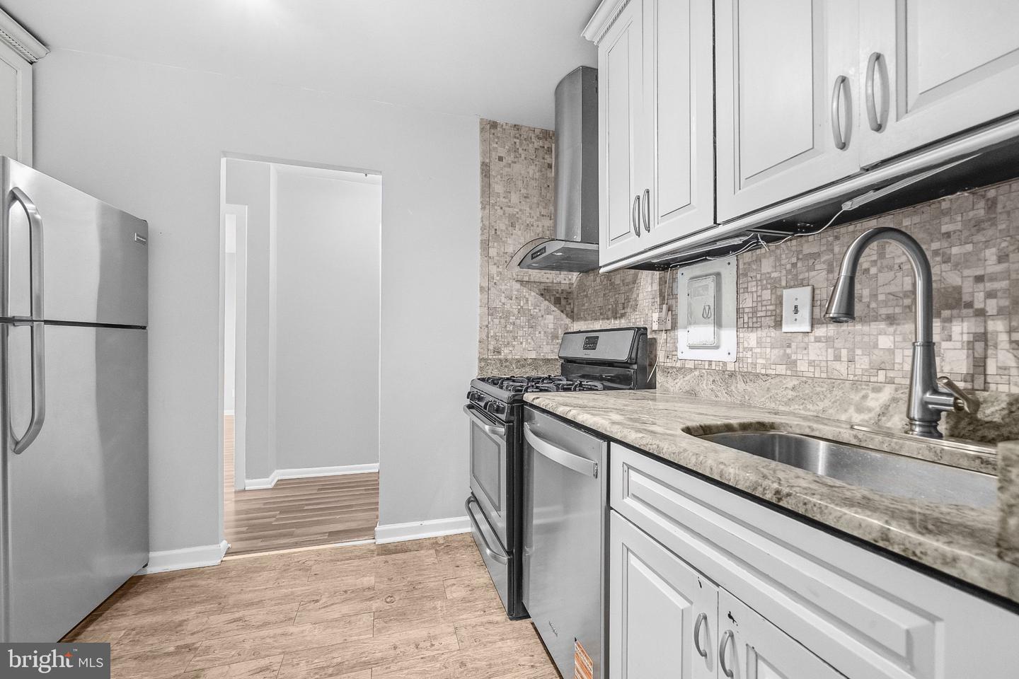 VAAX2066392 Property Photo 12