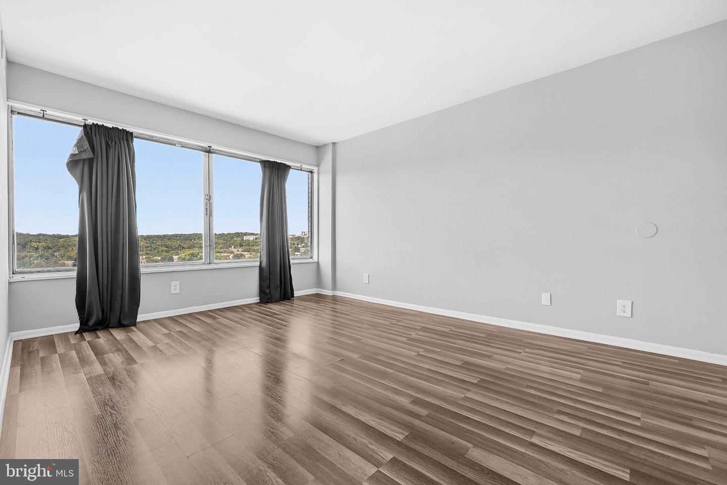 VAAX2066392 Property Photo 14