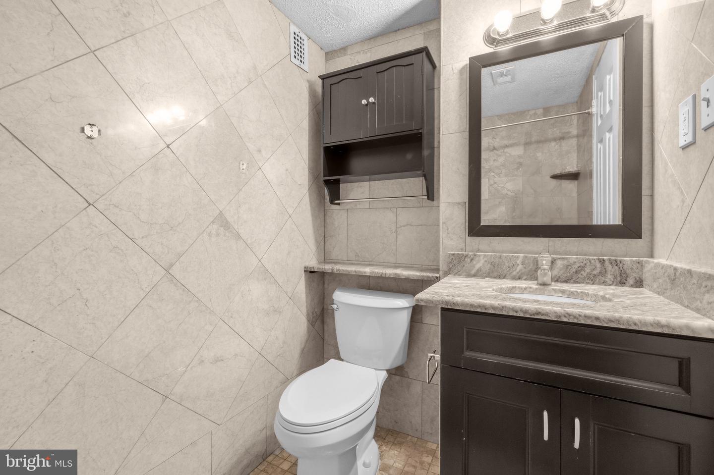 VAAX2066392 Property Photo 19