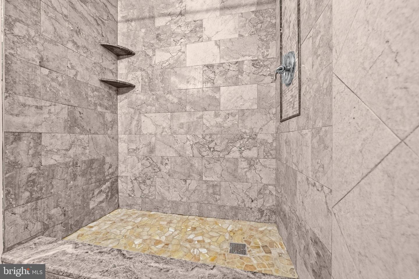 VAAX2066392 Property Photo 20
