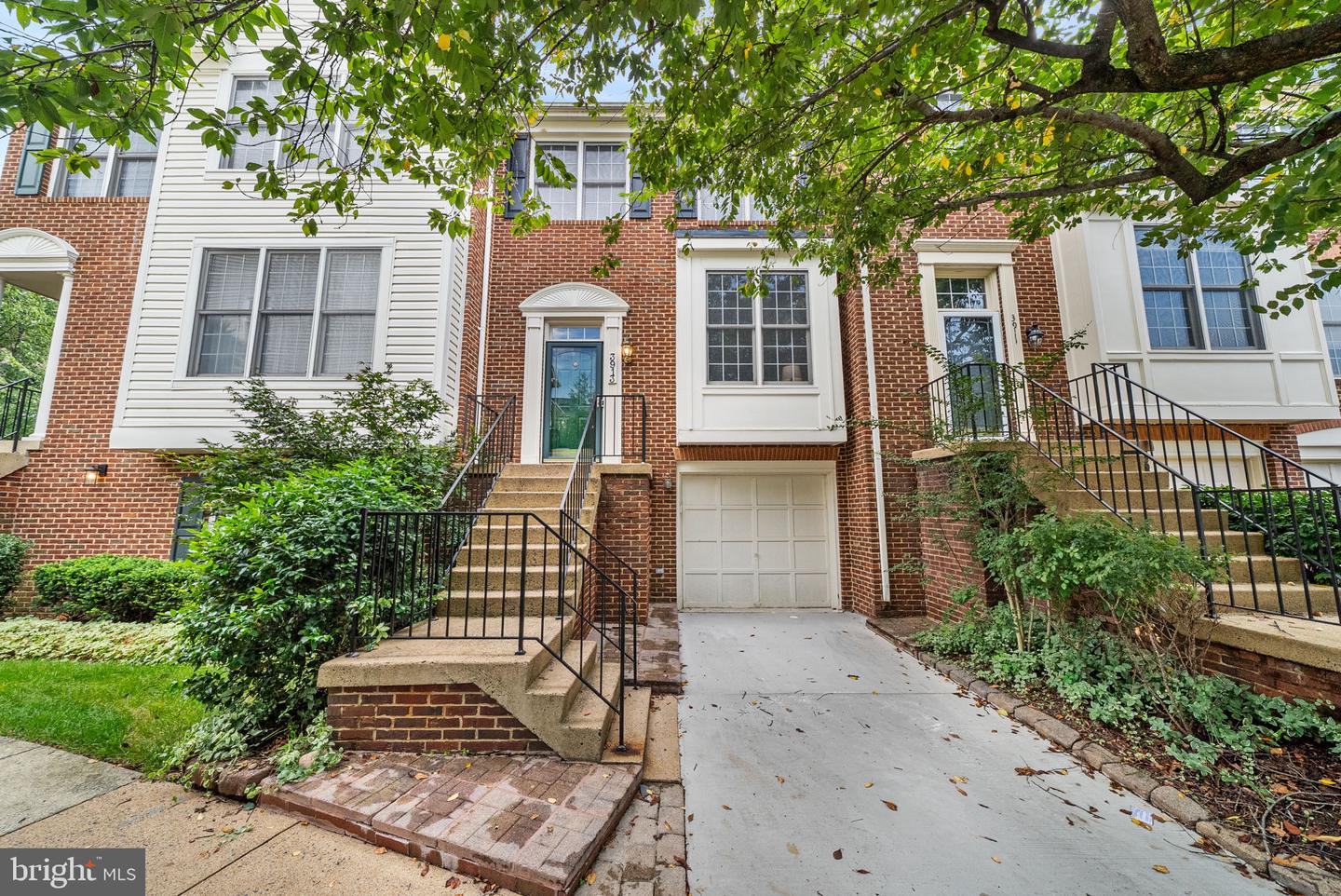 3913 Charles Ave Property Photo 1
