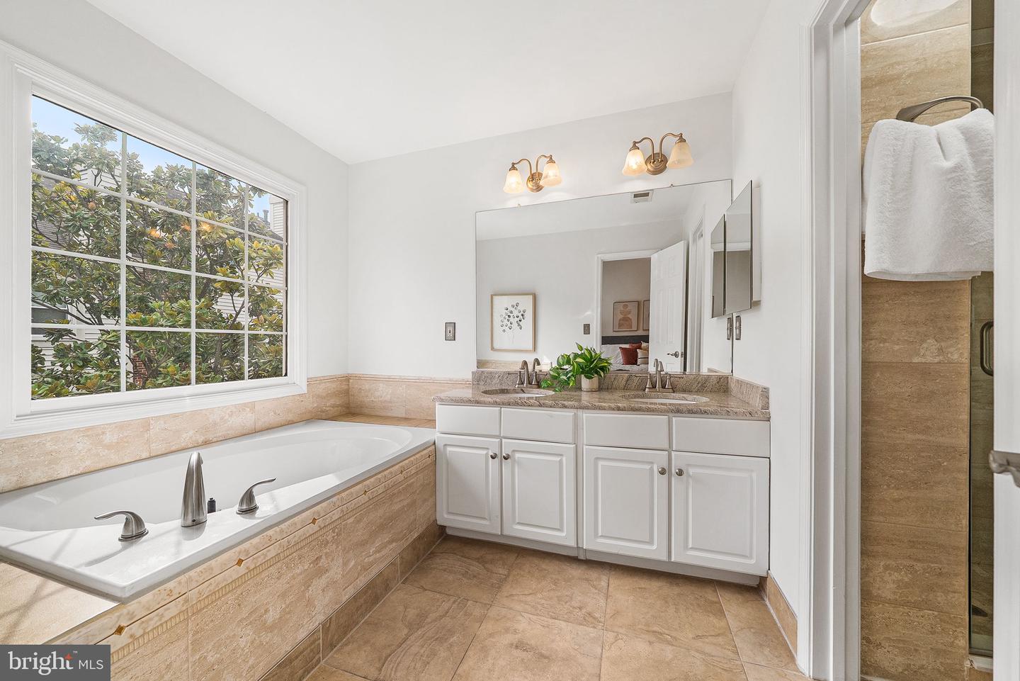 3913 Charles Ave Property Photo 15