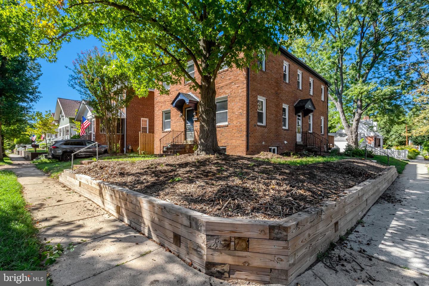34 E Walnut St Property Photo 2