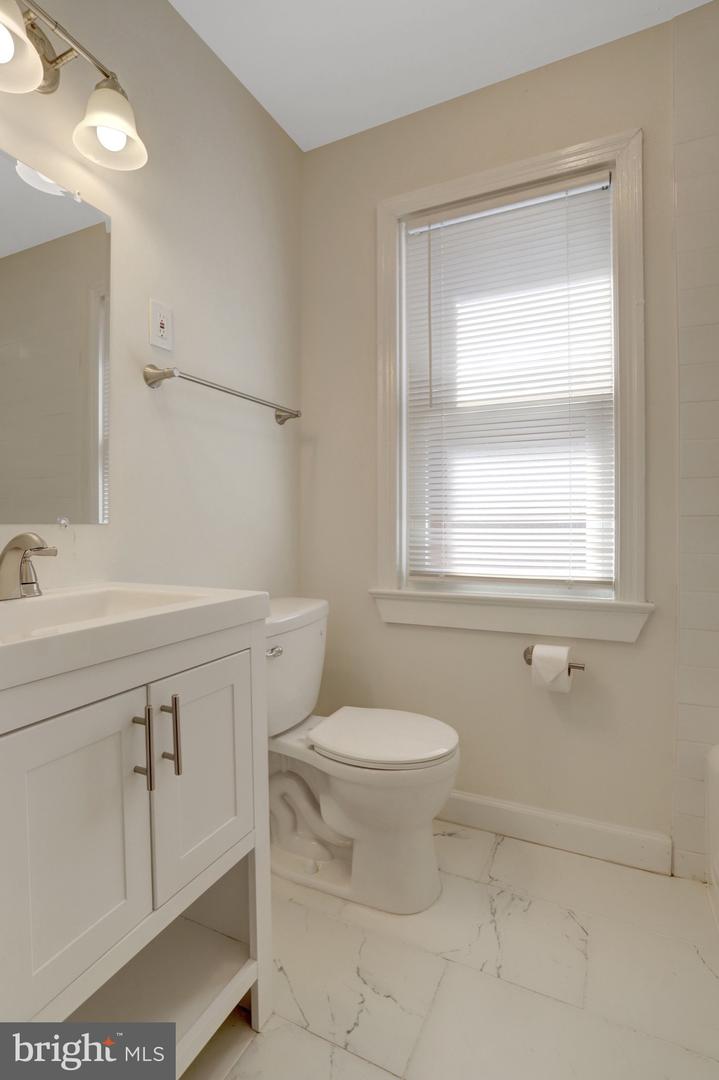 34 E Walnut St Property Photo 14
