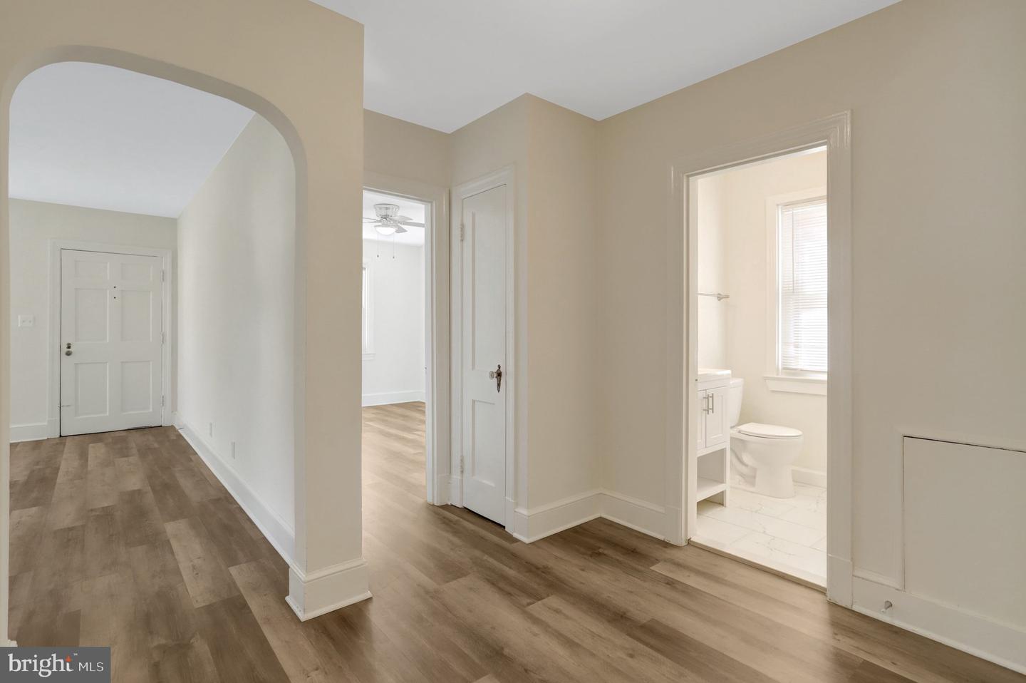 34 E Walnut St Property Photo 18