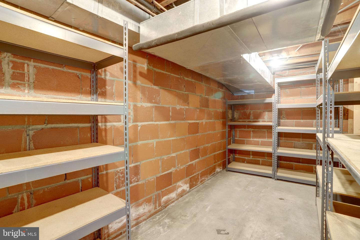 34 E Walnut St Property Photo 19