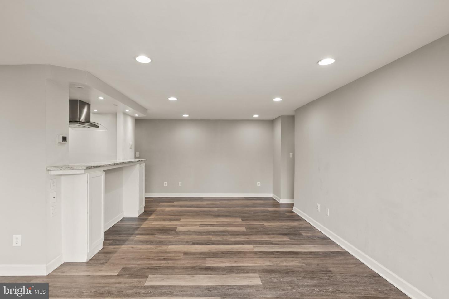 4520 King St #406 Property Photo 12