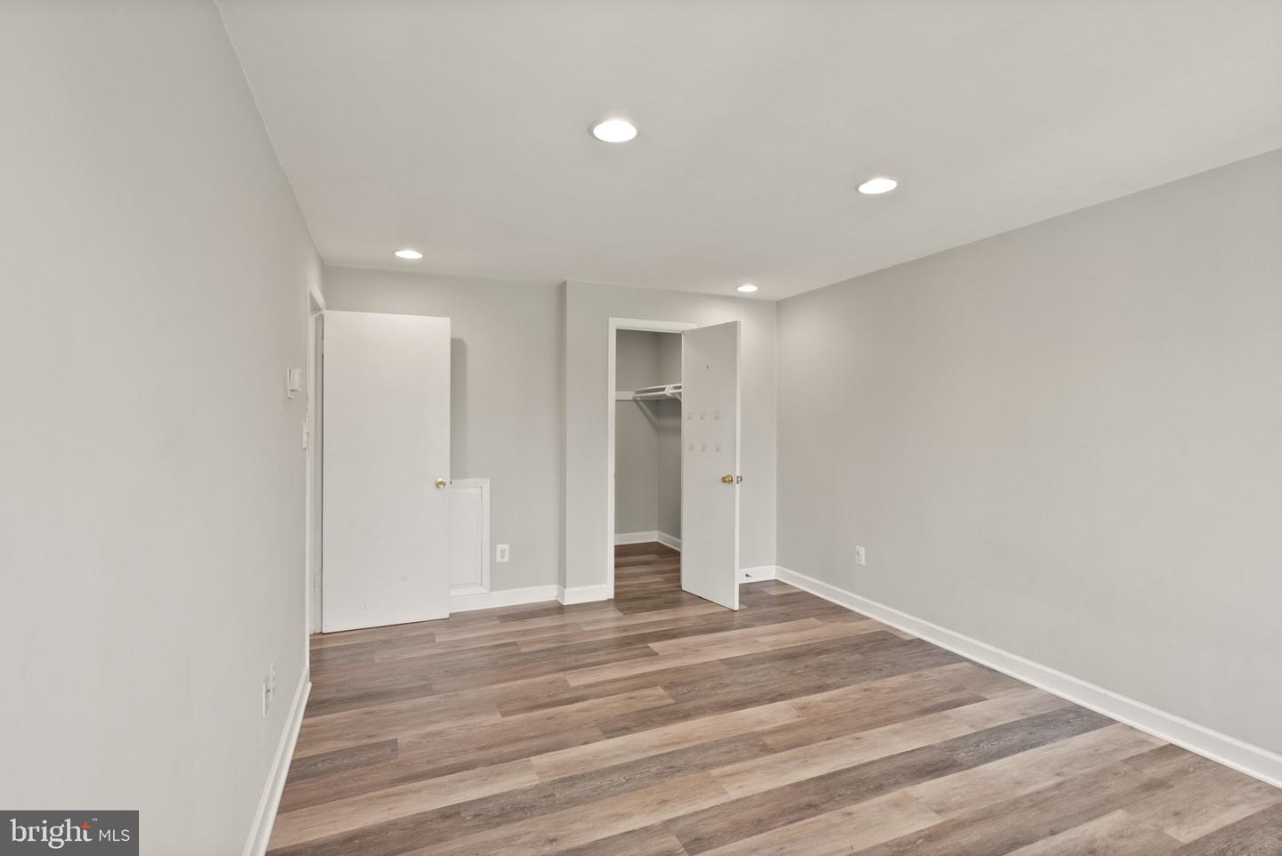4520 King St #406 Property Photo 28