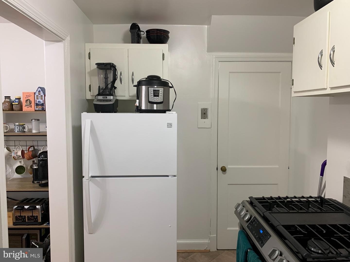 9 E Myrtle St Property Photo 10