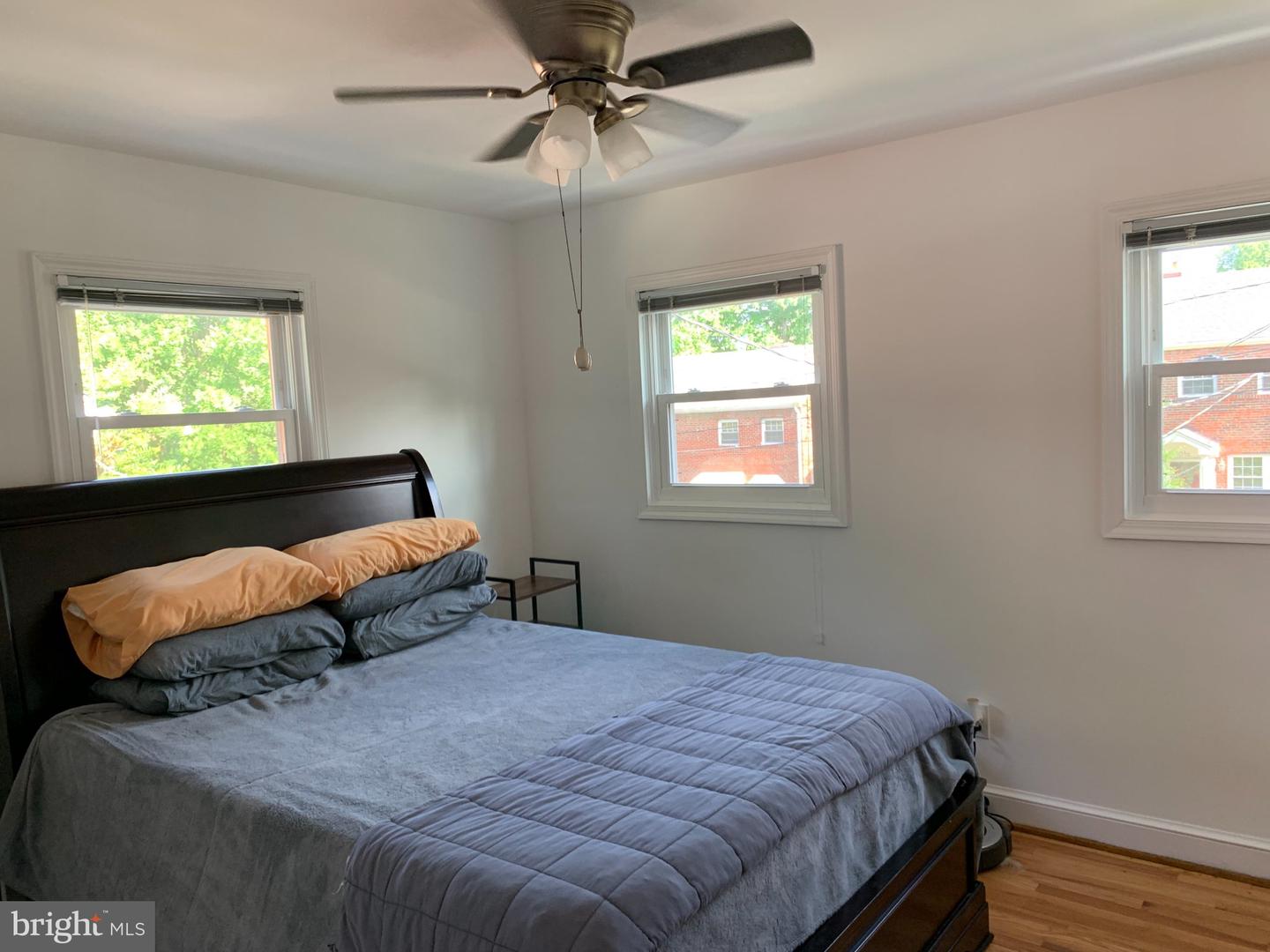 9 E Myrtle St Property Photo 14