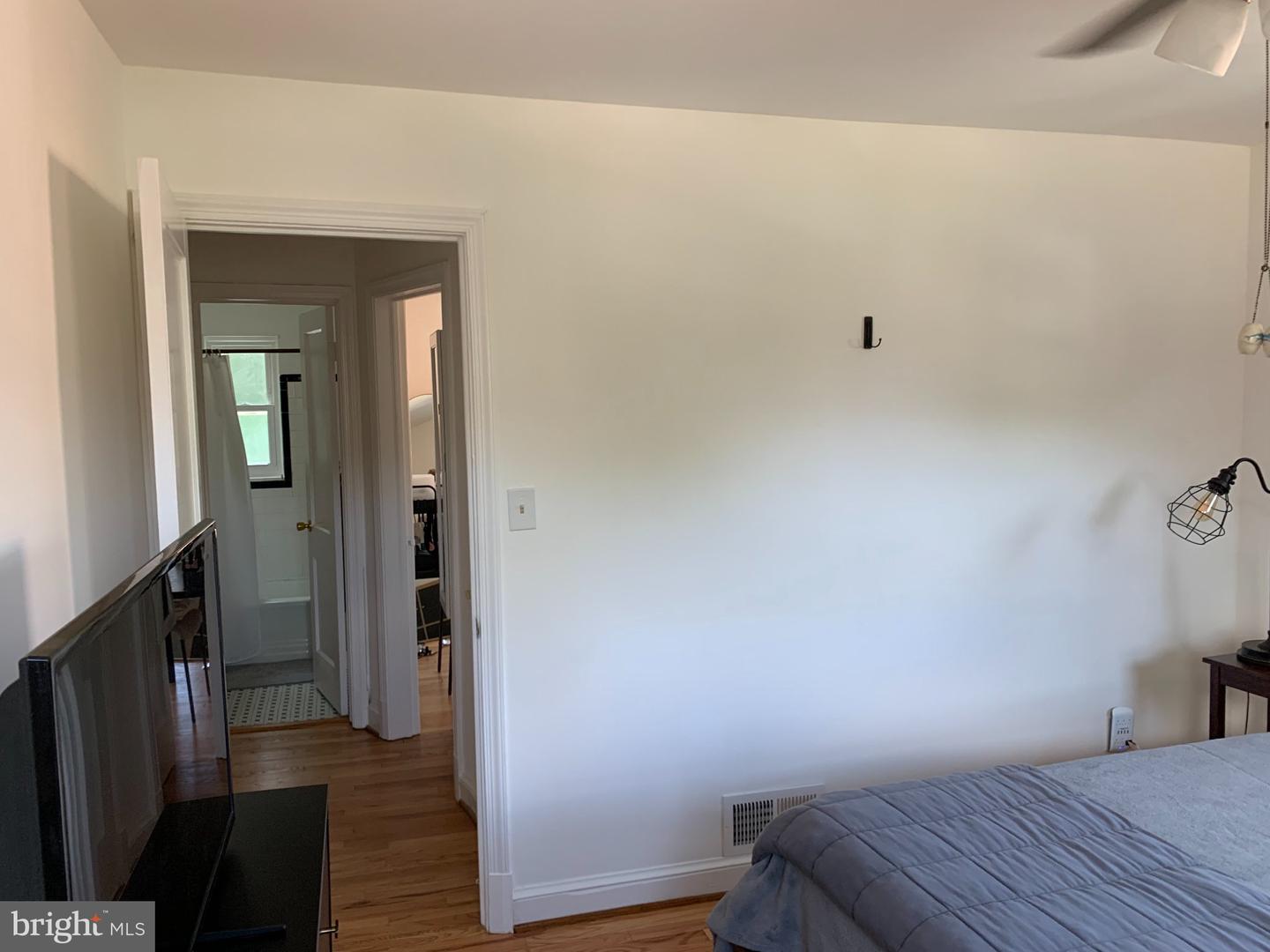 9 E Myrtle St Property Photo 15