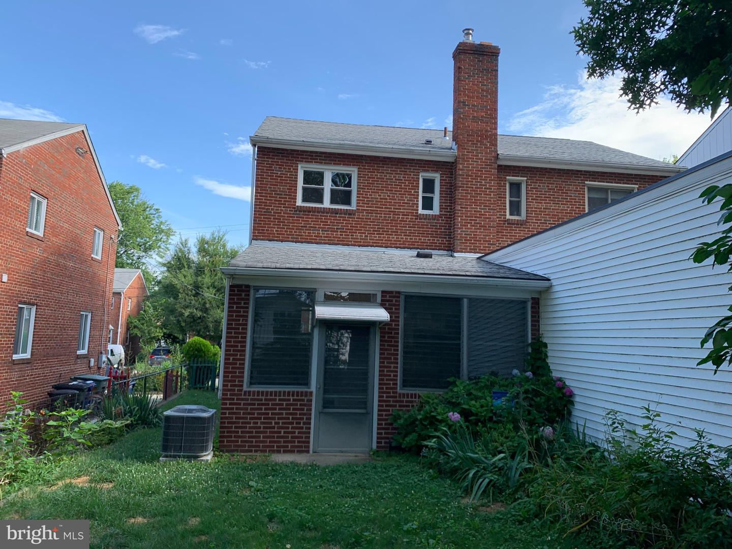 9 E Myrtle St Property Photo 23