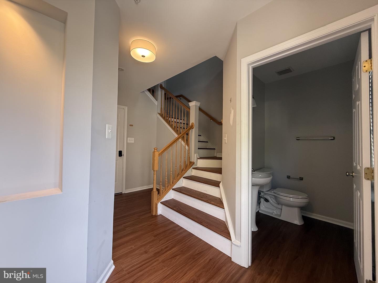 970 Harrison Cir Property Photo 3