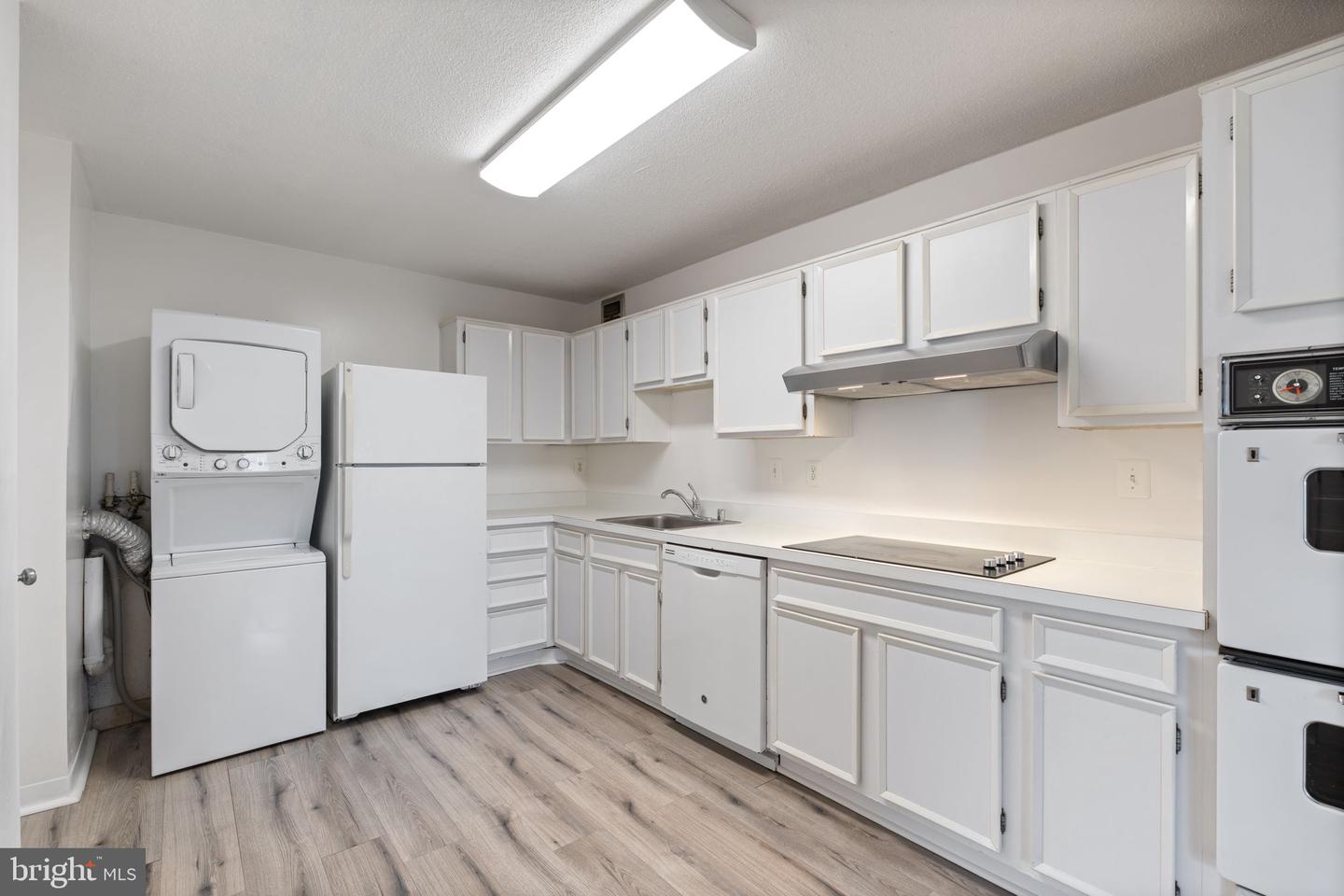 309 Yoakum Pkwy #1705 Property Photo 13
