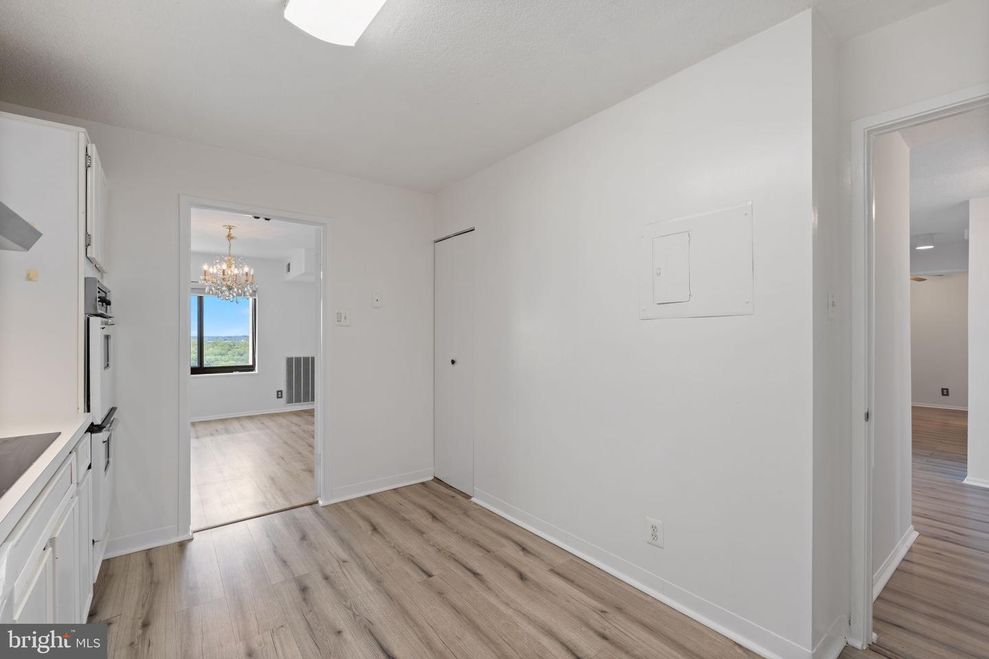 309 Yoakum Pkwy #1705 Property Photo 15