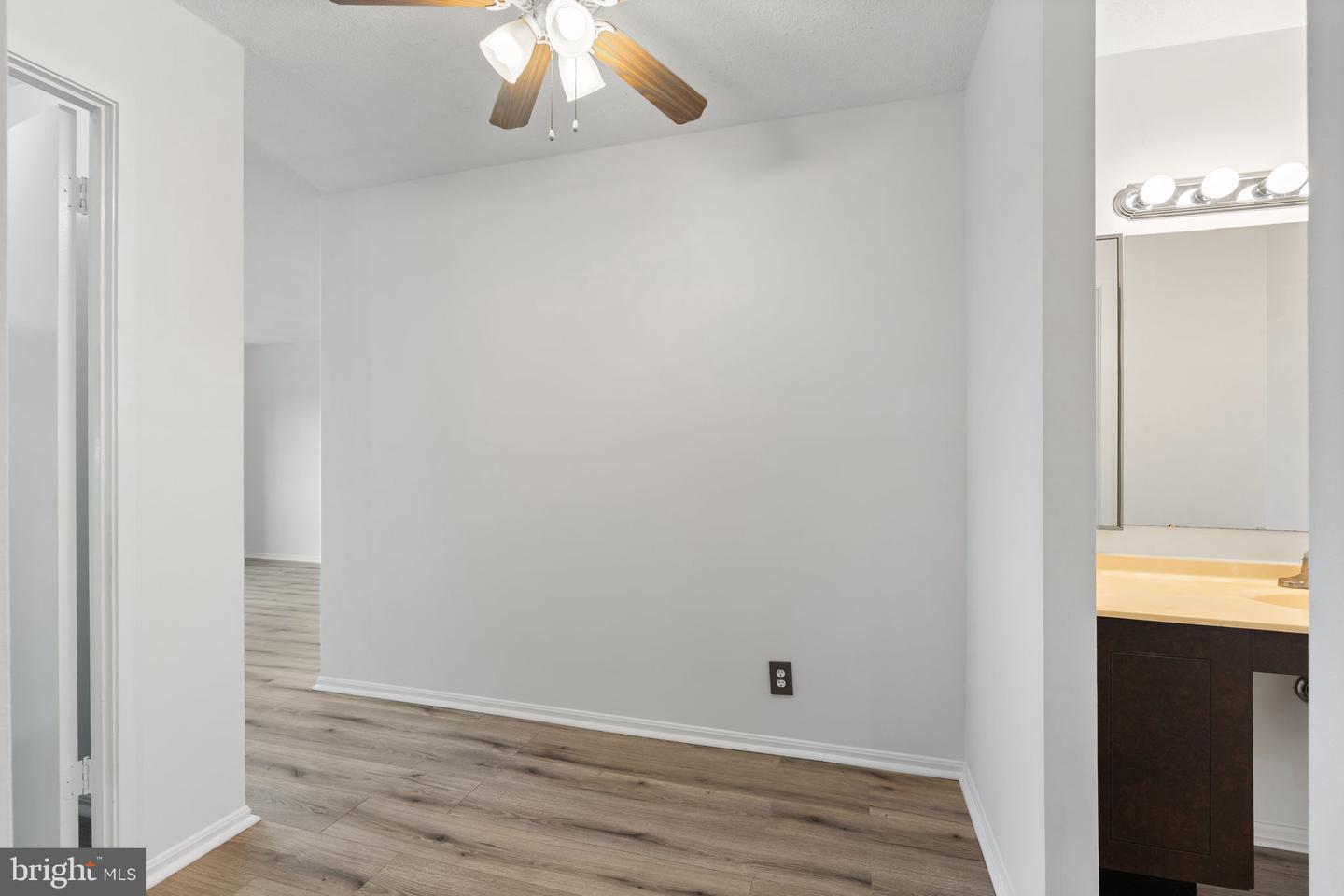 309 Yoakum Pkwy #1705 Property Photo 16