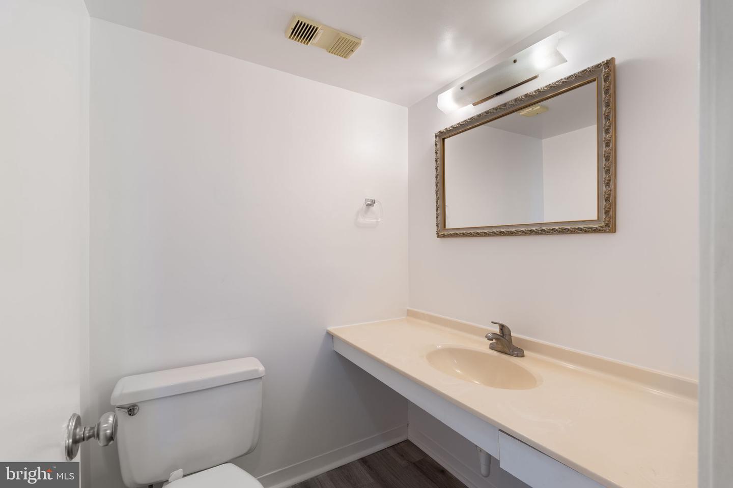 309 Yoakum Pkwy #1705 Property Photo 25