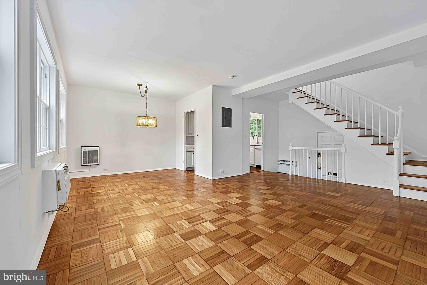 3319 Valley Dr Property Photo 8
