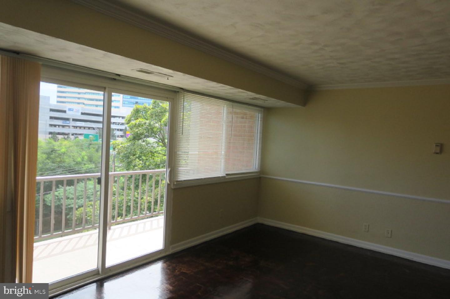 5801 Quantrell Ave #308 Property Photo 7