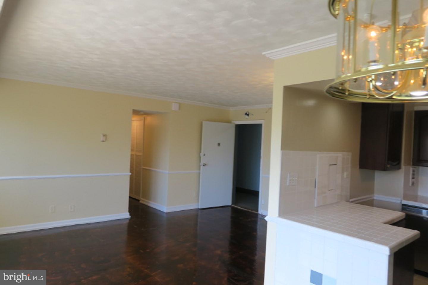 5801 Quantrell Ave #308 Property Photo 8