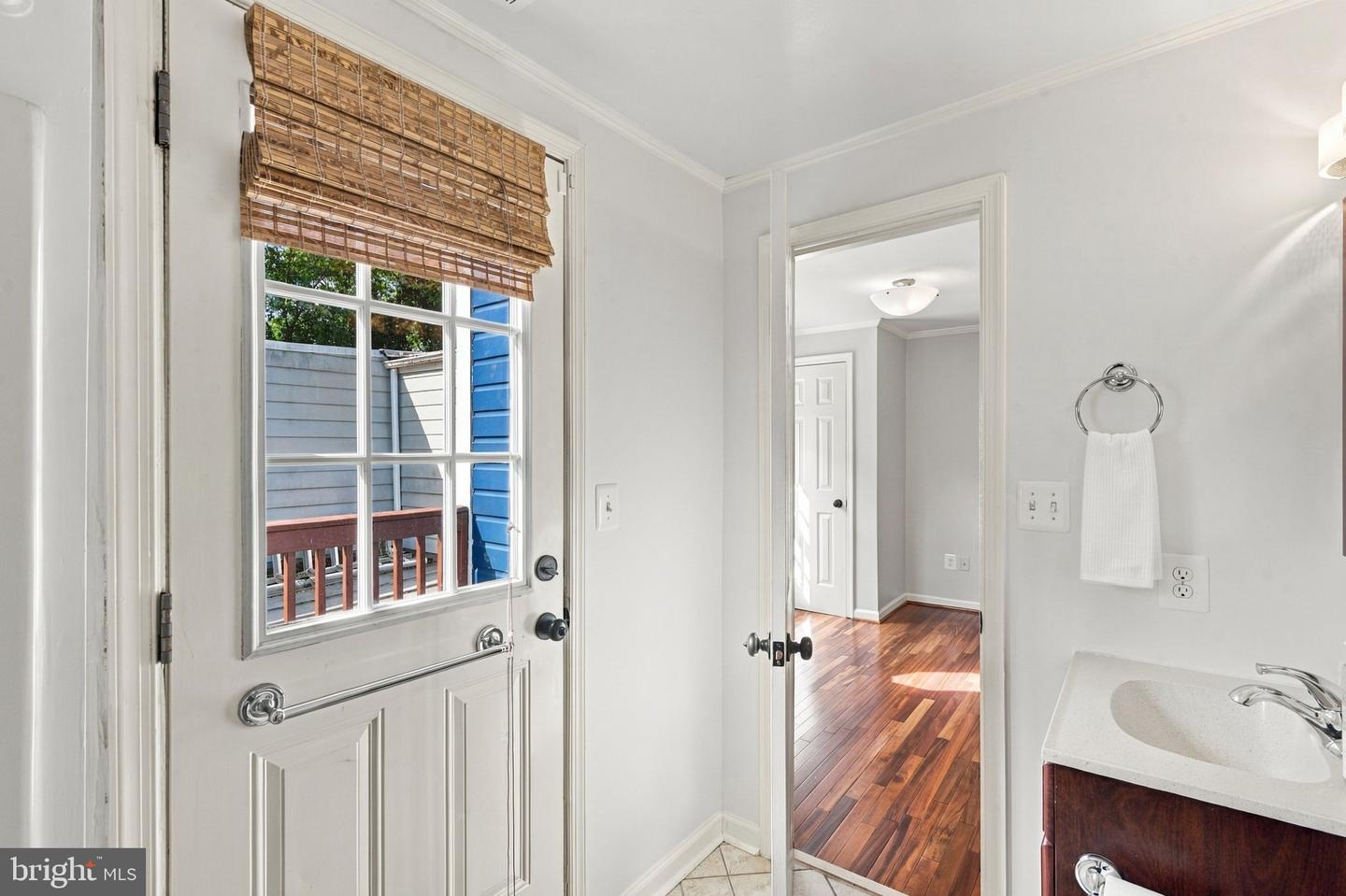 517 N Alfred St Property Photo 43