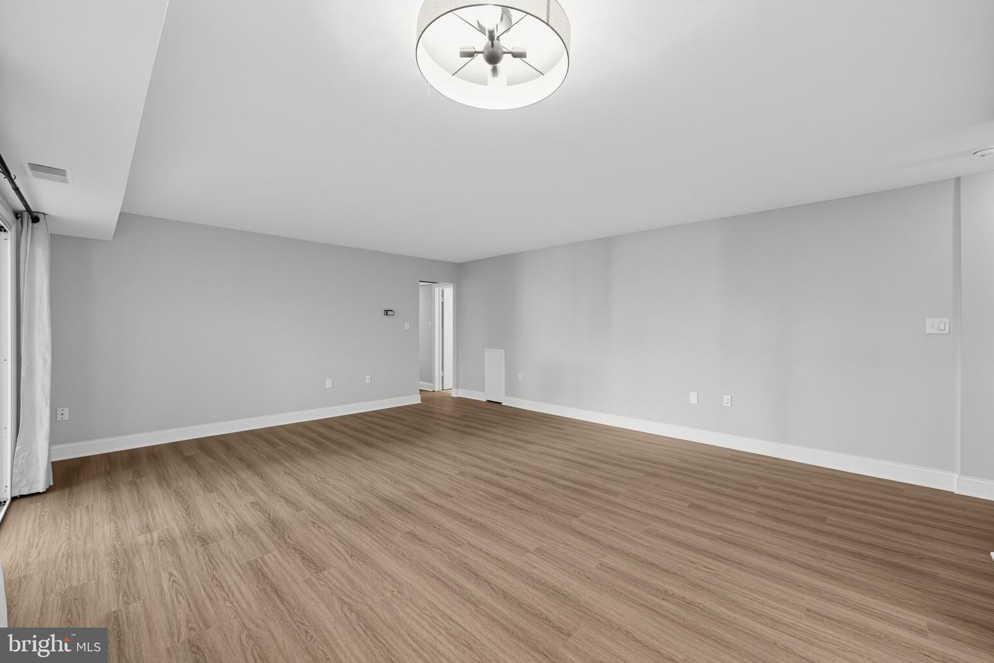 3320 S 28th St #203 Property Photo 9